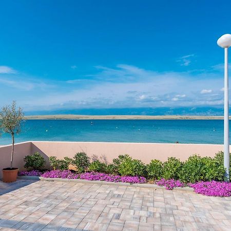 Luxury Apartments - La Vir 1 & 2 Luaran gambar