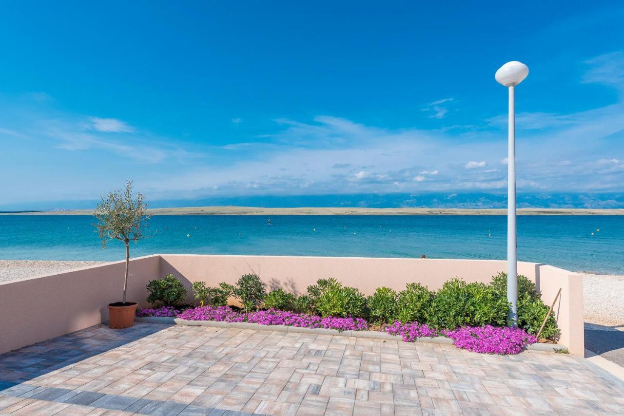 Luxury Apartments - La Vir 1 & 2 Luaran gambar