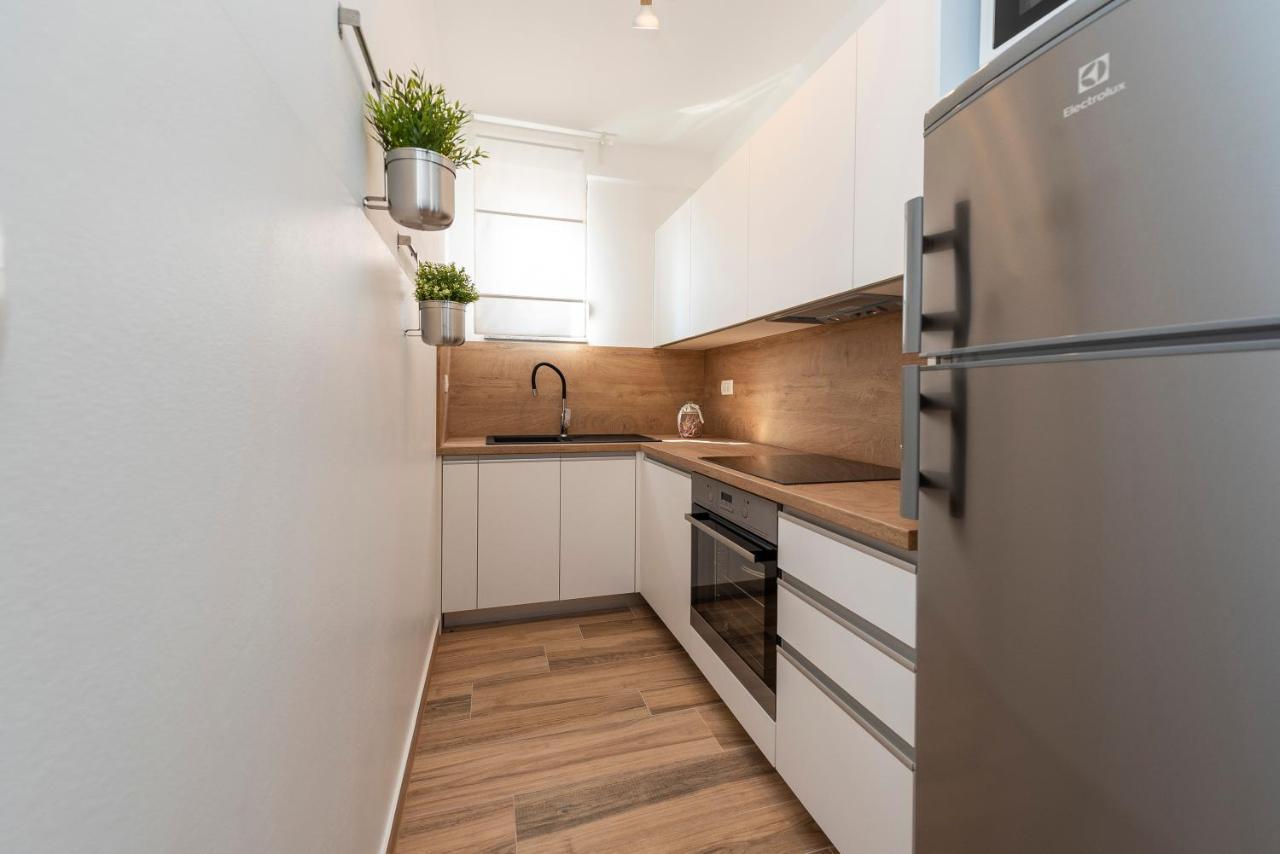 Luxury Apartments - La Vir 1 & 2 Luaran gambar