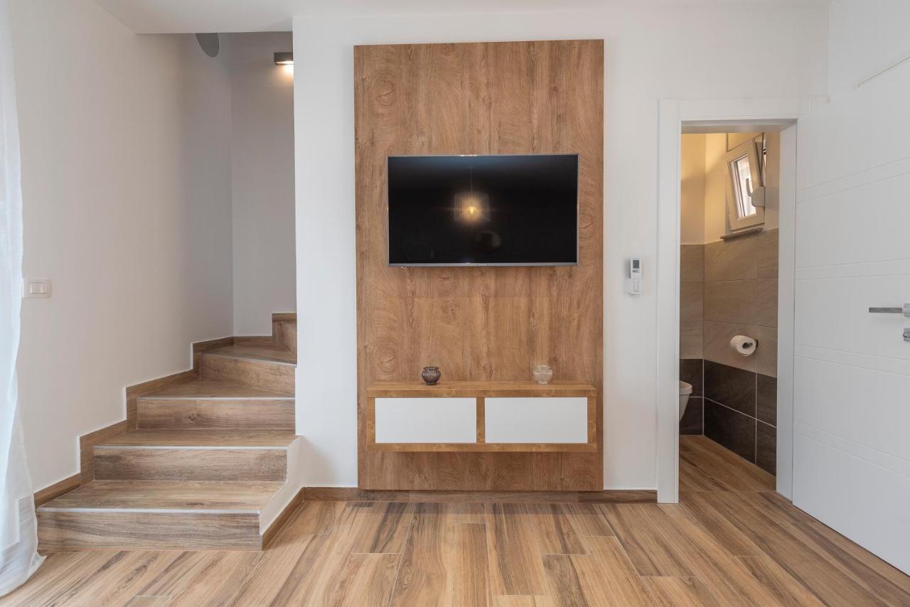 Luxury Apartments - La Vir 1 & 2 Luaran gambar